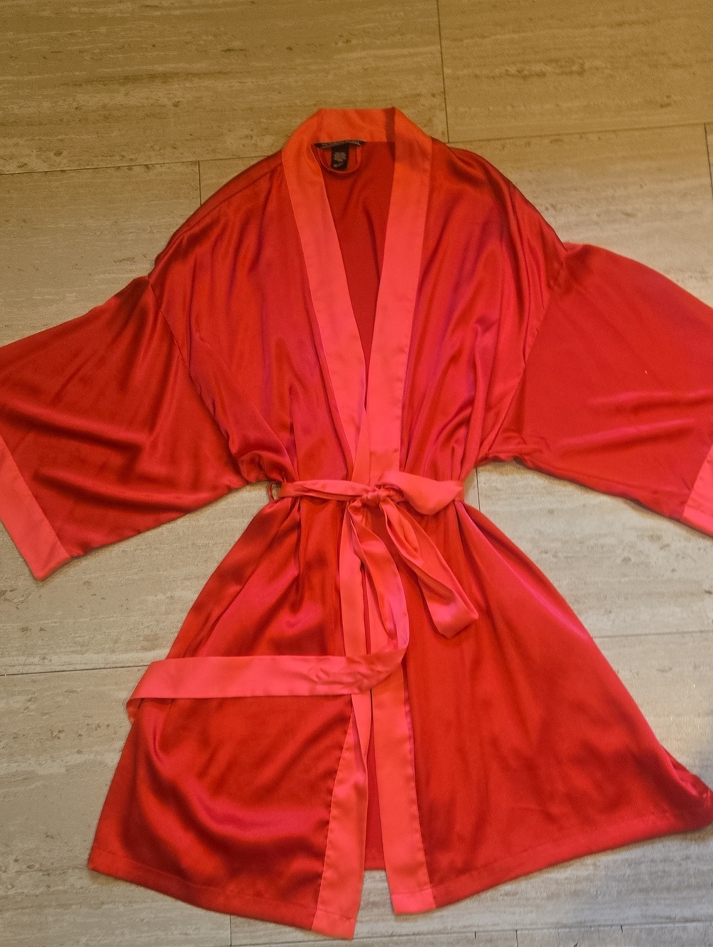 Victoria's Secret Silky Tie Kimono Robe